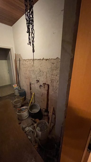 Bad 2 Duschbereich - Vorher