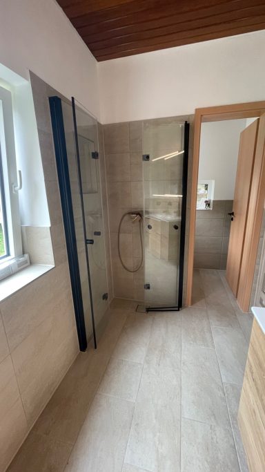 Bad 2 Duschbereich - Nachher